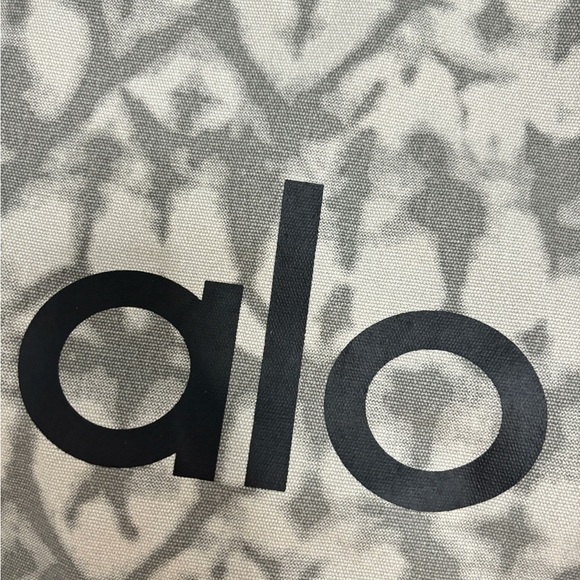 Alo yoga backpack, single shoulder bag, handbag, canvas bag - Picture 6 of 6